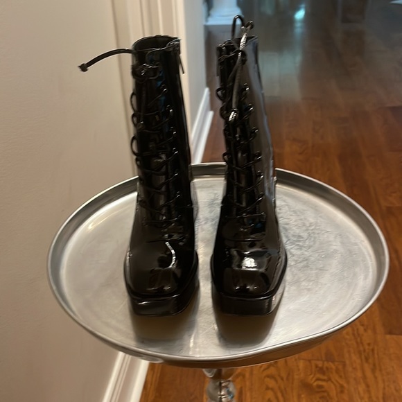 Circus size 6.5 new boots! Have zipper inside and laces! - Picture 2 of 5